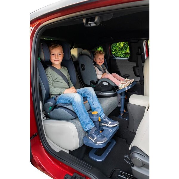 car seat footrest KneeGuardKids 4  - KneeGuardKids