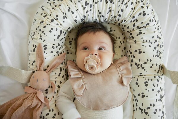 Elodie Details kaasaskantav beebipesa Dalmatian Dots - Elodie Details
