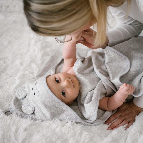 BabyOno bambusest kapuutsiga vannirätik 100x100cm Grey - BabyOno