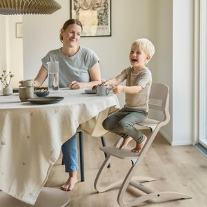 Leander Louie söögitool ilma turvakaareta Cappuccino - Leander