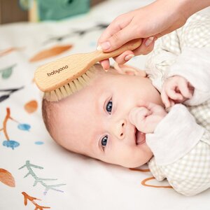 BabyOno naturaalsete harjastega juuksehari - BabyOno