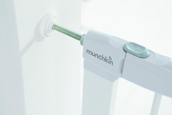 Munchkin Auto Close safety gate - Munchkin